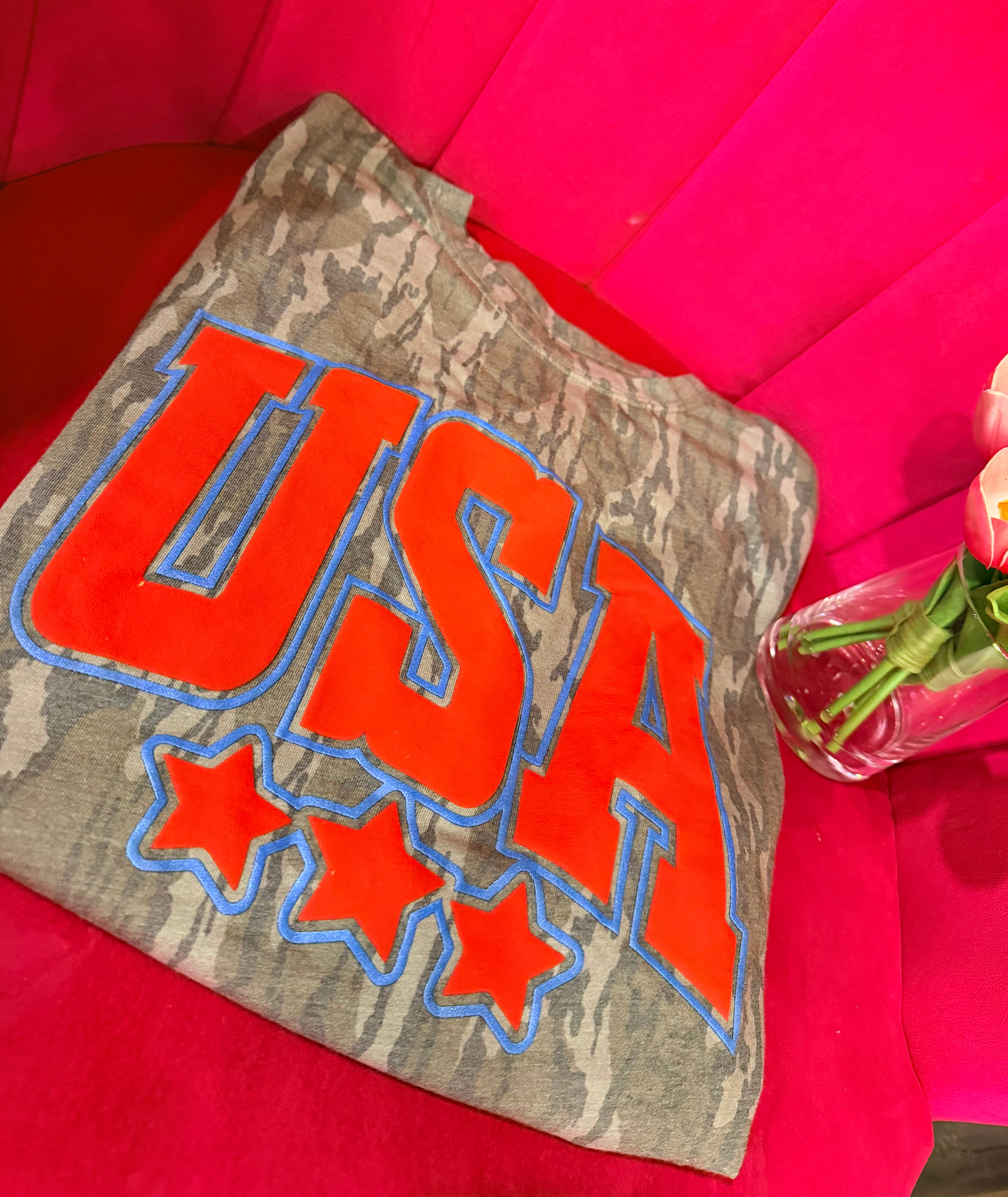 "NEW" USA- Mossy Oak Tee